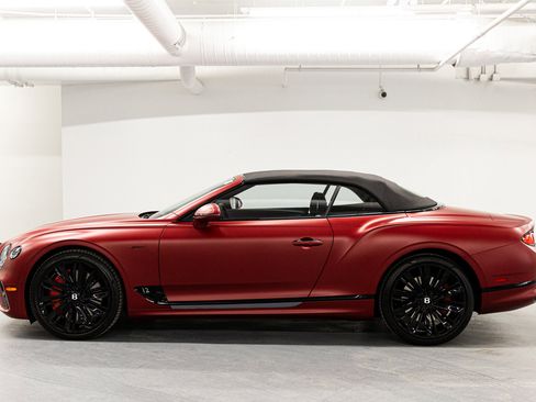 Used 2024 Bentley Continental GT Speed image 2