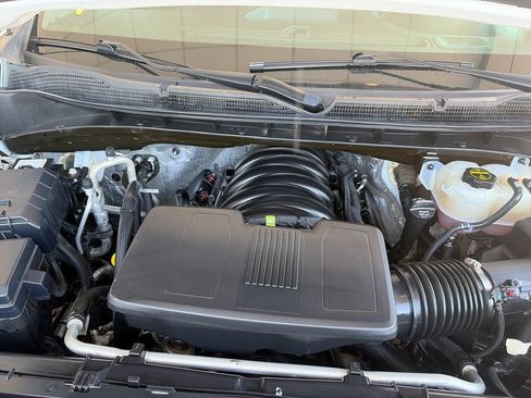 Used 2024 Chevrolet Silverado 1500 Custom Trail Boss w/ LPO, Dark Essentials Package AWD/4WD image 31