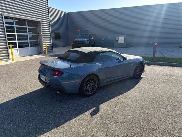 Used 2025 Ford Mustang GT Premium w/ GT Performance Package RWD image 5