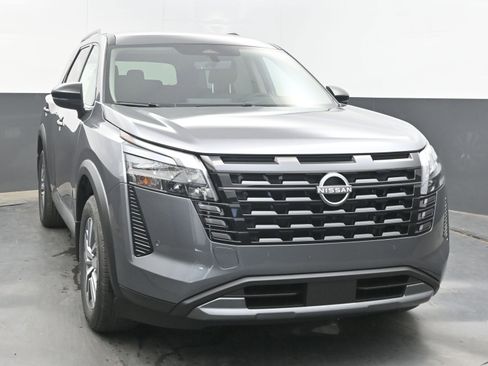 New 2026 Nissan Pathfinder SL FWD image 2
