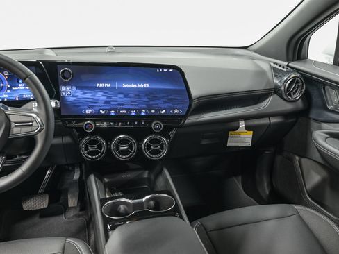 Used 2024 Chevrolet Blazer EV LT AWD/4WD image 28