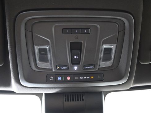 Used 2022 Chevrolet Silverado 1500 LT image 32