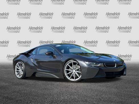 Used 2019 BMW i8 Coupe AWD/4WD image 2