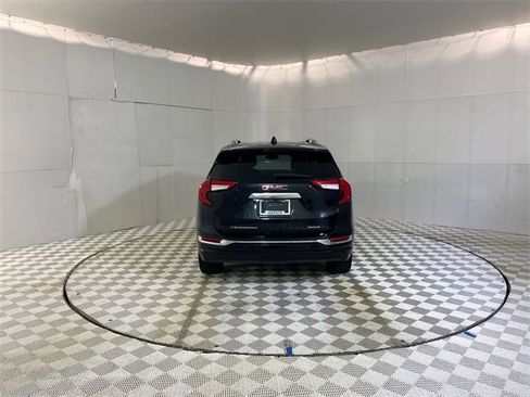Used 2022 GMC Terrain Denali image 18