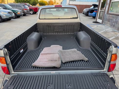 Used 2003 Toyota Tacoma 2WD Xtracab image 21