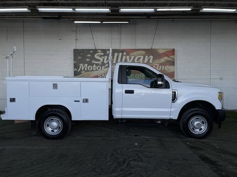 Used 2018 Ford F250 XL w/ Power Equipment Group image 6
