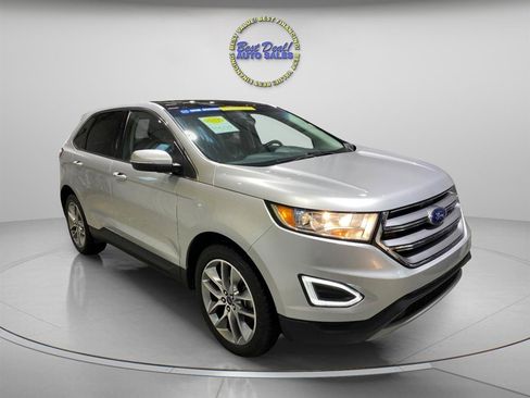 Used 2017 Ford Edge Titanium w/ Equipment Group 301A AWD/4WD image 6