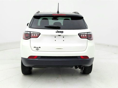 Used 2021 Jeep Compass Latitude AWD/4WD image 4
