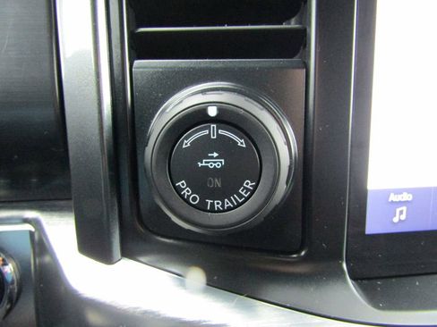 Used 2023 Ford F150 Lariat image 30