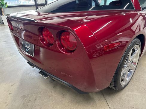 Used 2007 Chevrolet Corvette Coupe w/ Preferred Equipment Group image 30