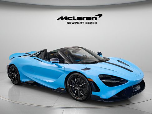 Used 2022 McLaren 765LT RWD image 1
