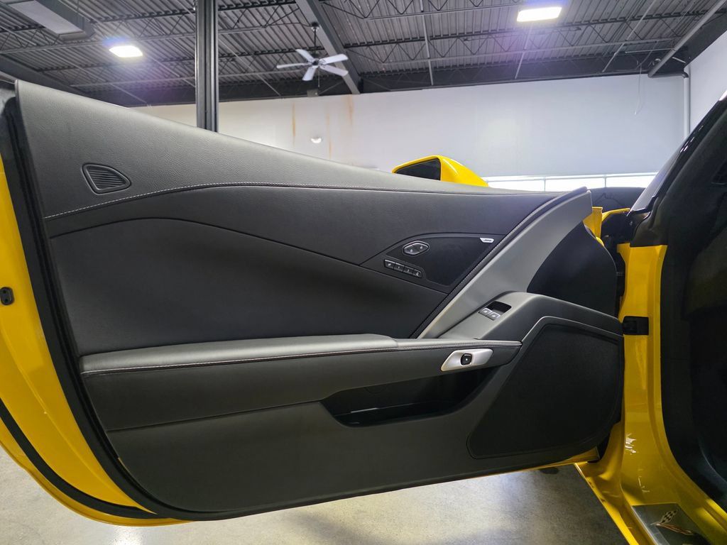 Used 2019 Chevrolet Corvette Stingray Convertible Z51 2LT RWD image 13