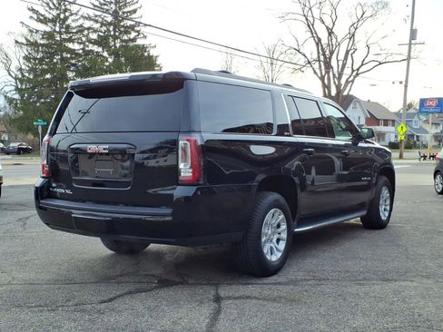 Used 2016 GMC Yukon XL SLT image 6