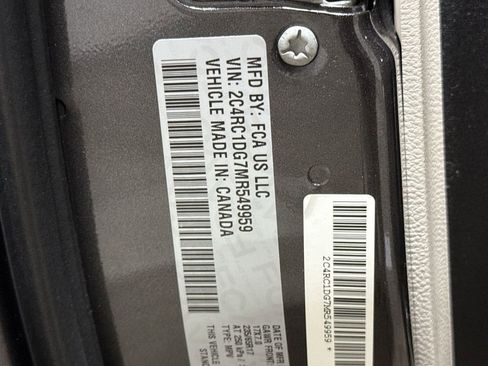 Used 2021 Chrysler Voyager Lxi FWD image 28