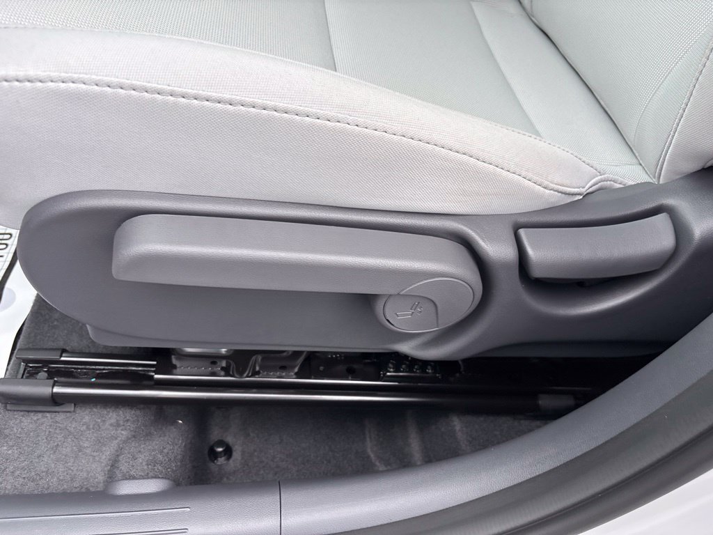 New 2027 Hyundai Kona SEL Sport AWD/4WD image 12