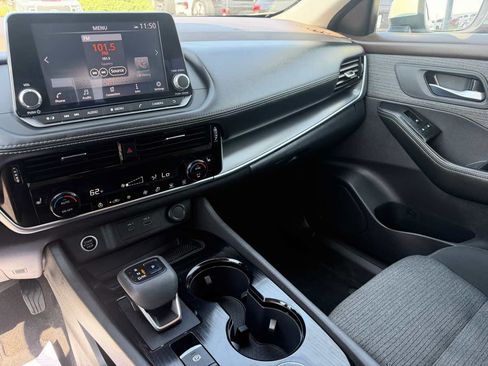 Used 2021 Nissan Rogue SV AWD/4WD image 17