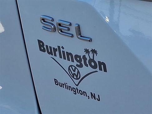 Used 2024 Volkswagen Atlas SEL Premium R-Line image 31