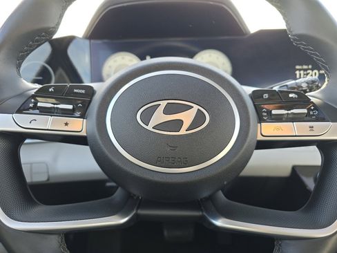 Used 2024 Hyundai Elantra Limited image 27