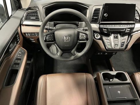 New 2026 Honda Odyssey Touring image 27