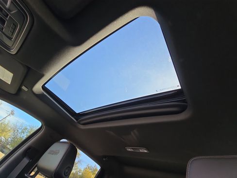 Used 2021 Chevrolet Silverado 3500 High Country w/ Technology Package image 22