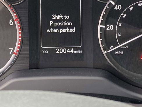 Used 2023 Lexus GX 460 Premium w/ Premium Package image 21