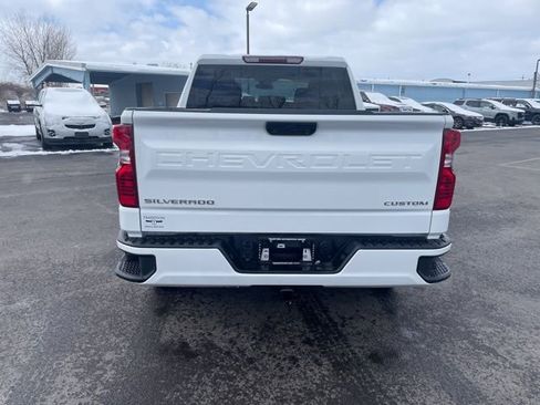 Used 2024 Chevrolet Silverado 1500 Custom image 10