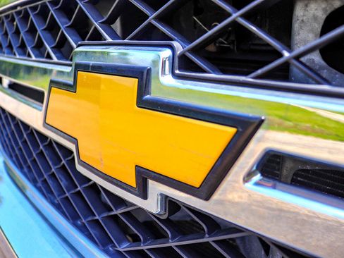 Used 2013 Chevrolet Silverado 2500 W/T w/ Snow Plow Prep Package image 28