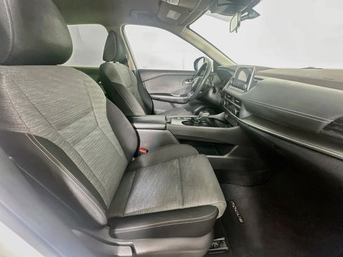 Used 2023 Nissan Rogue SV FWD image 29