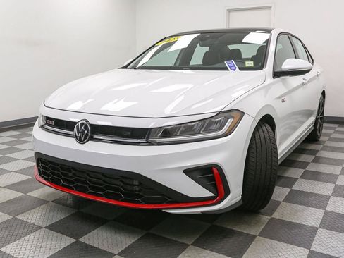 Certified 2025 Volkswagen Jetta GLI Autobahn FWD image 5