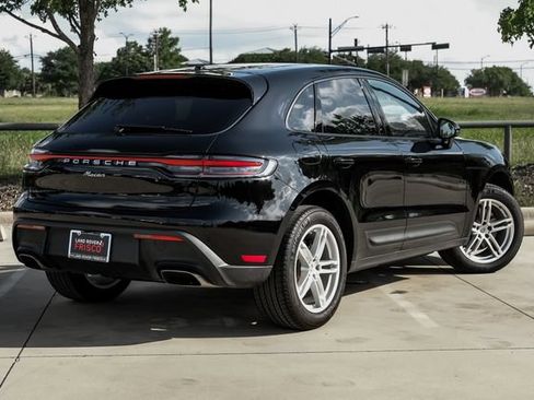 Used 2025 Porsche Macan AWD/4WD image 10