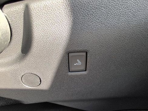 New 2026 Buick Enclave Sport Touring w/ Power Package image 18