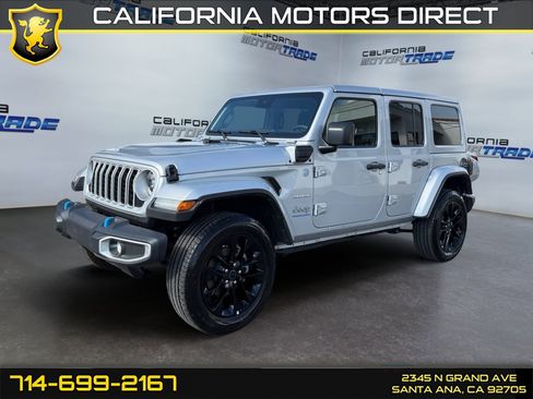 Used 2024 Jeep Wrangler Sahara AWD/4WD image 1