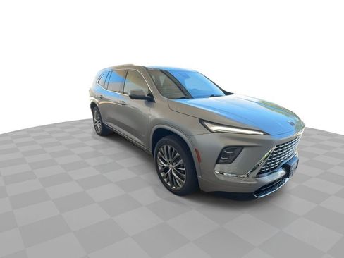 Certified 2025 Buick Enclave Avenir w/ Super Cruise Package AWD/4WD image 2