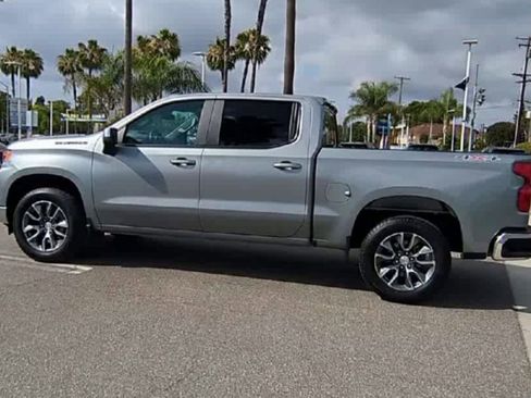 Used 2025 Chevrolet Silverado 1500 LT AWD/4WD image 5