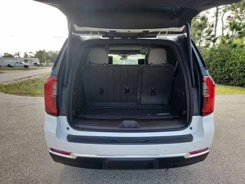 New 2026 GMC Yukon Elevation w/ Elevation Premium Package RWD image 5