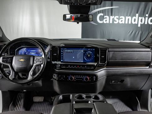 Used 2024 Chevrolet Silverado 2500 LT AWD/4WD image 15