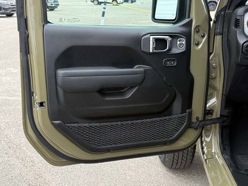 New 2026 Jeep Gladiator Sport image 19