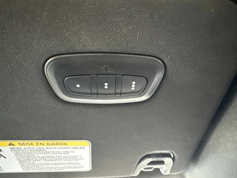 Used 2025 RAM 1500 Laramie AWD/4WD image 20