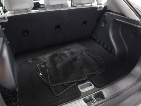 Used 2024 Hyundai Kona SE image 17