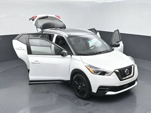 Used 2020 Nissan Kicks SR w/ SR Premium Package FWD image 51