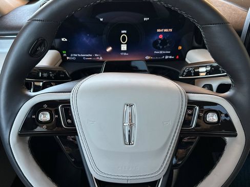 New 2026 Lincoln Aviator Reserve w/ Luxury Package RWD image 24