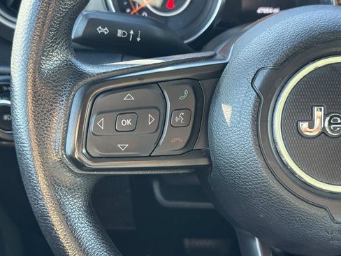 Used 2021 Jeep Wrangler Unlimited Sport image 9