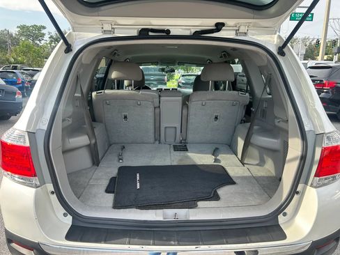Used 2013 Toyota Highlander FWD image 15