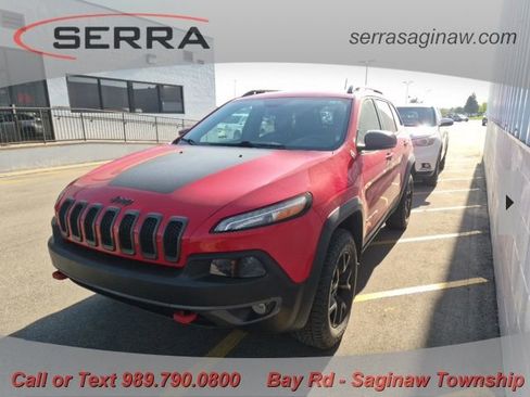 Used 2017 Jeep Cherokee Trailhawk w/ Comfort & Convenience Group AWD/4WD image 1