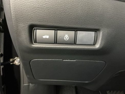 New 2026 Nissan Sentra SV w/ SV Convenience Package FWD image 18