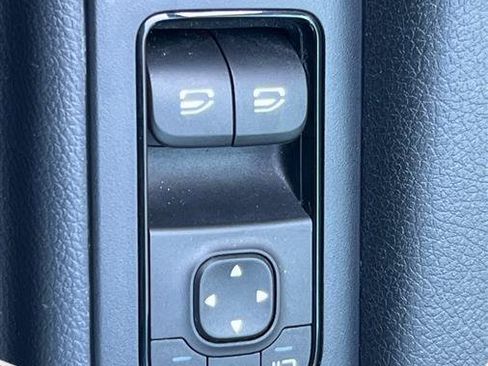 Used 2025 Mercedes-Benz Sprinter 2500 image 24