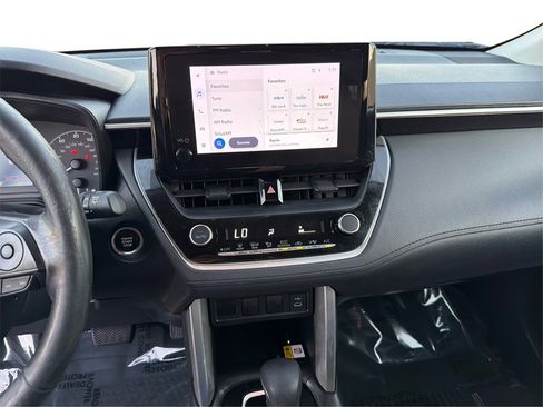 Used 2023 Toyota Corolla Cross LE image 14