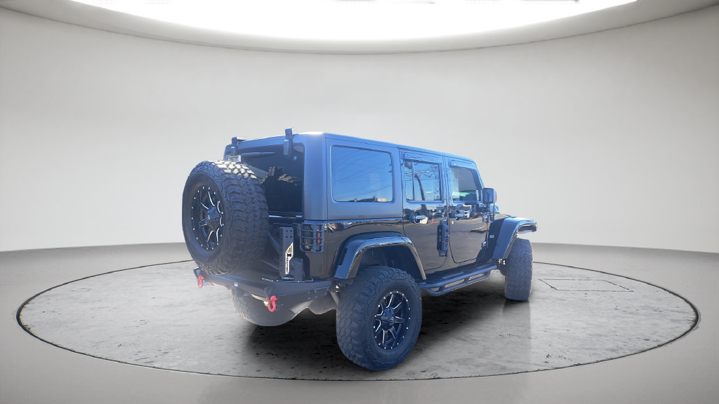Used 2015 Jeep Wrangler Unlimited Sahara w/ Max Tow Package AWD/4WD image 4