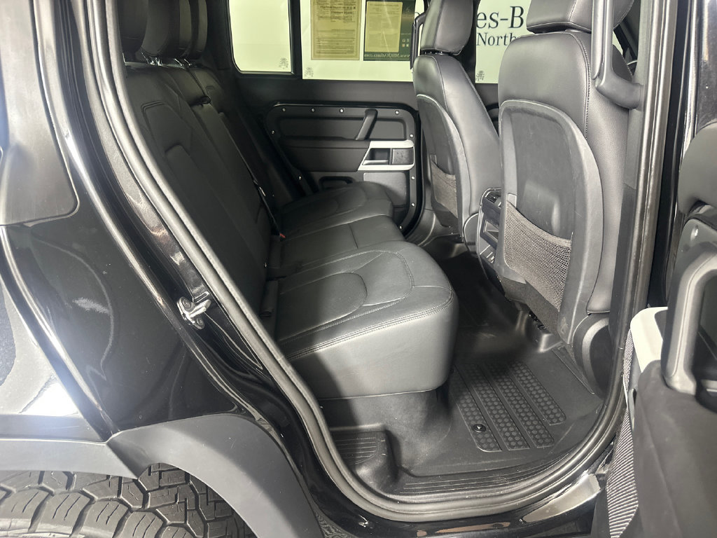 Used 2024 Land Rover Defender 110 SE AWD/4WD image 15