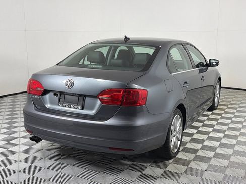 Used 2014 Volkswagen Jetta SE FWD image 4